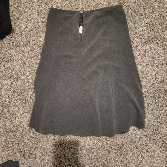 XOXO 1/2 skirt knee length - Picture 2 of 4